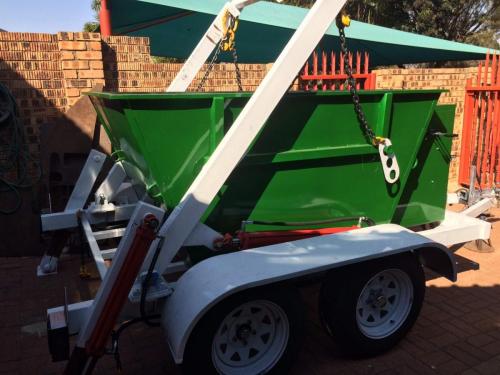 Completed - Skippy on trailer, side view